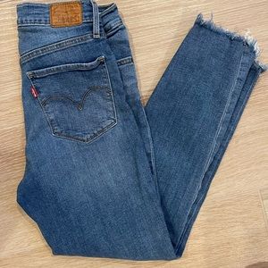 Levi’s 724 high rise ankle skinny jeans